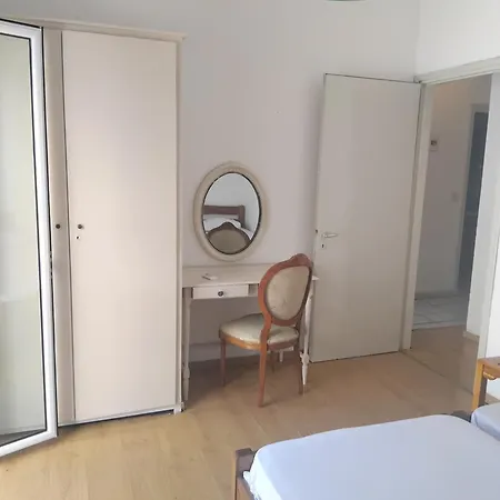 Georgia,messonghi Daire *