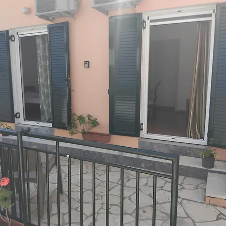 Georgia,messonghi Daire *